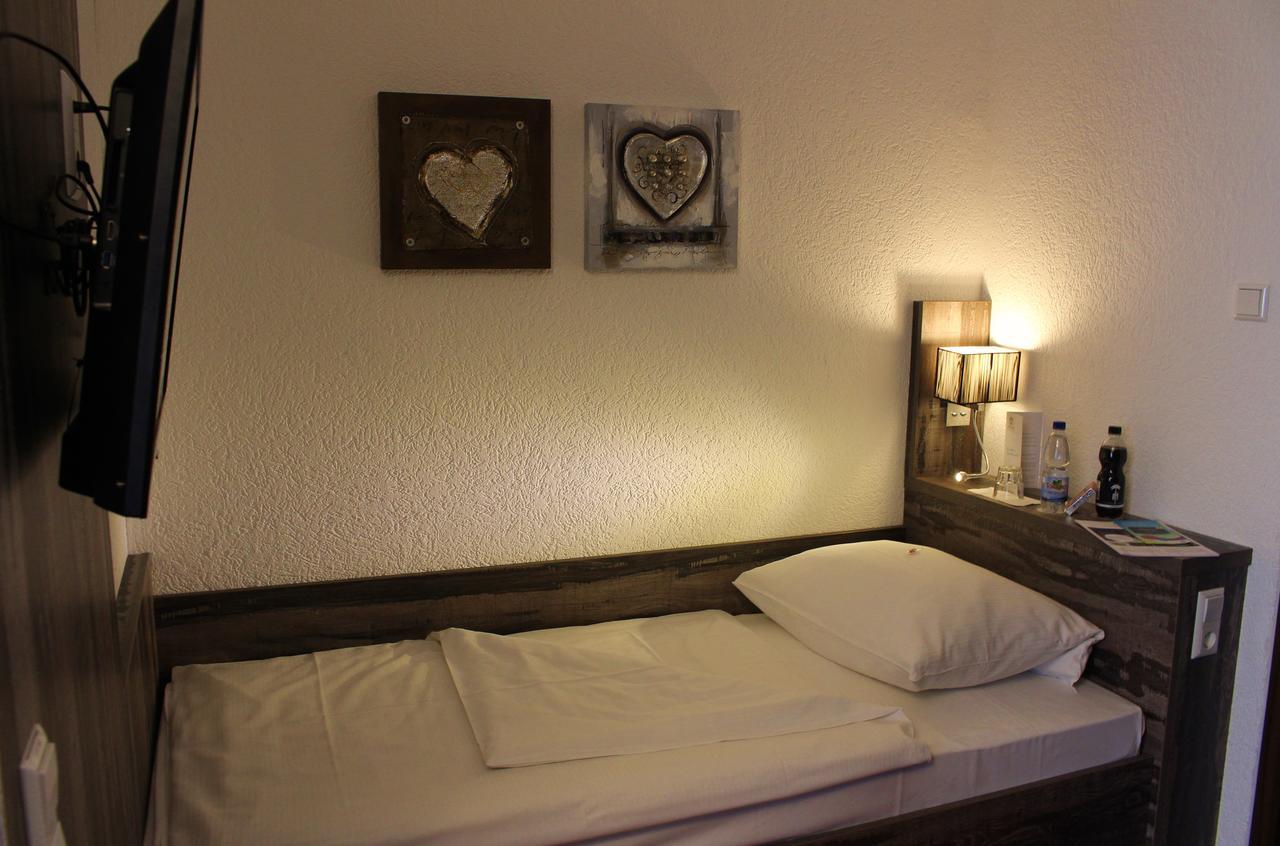 Stadthotel Miya Bad Mergentheim Exterior foto