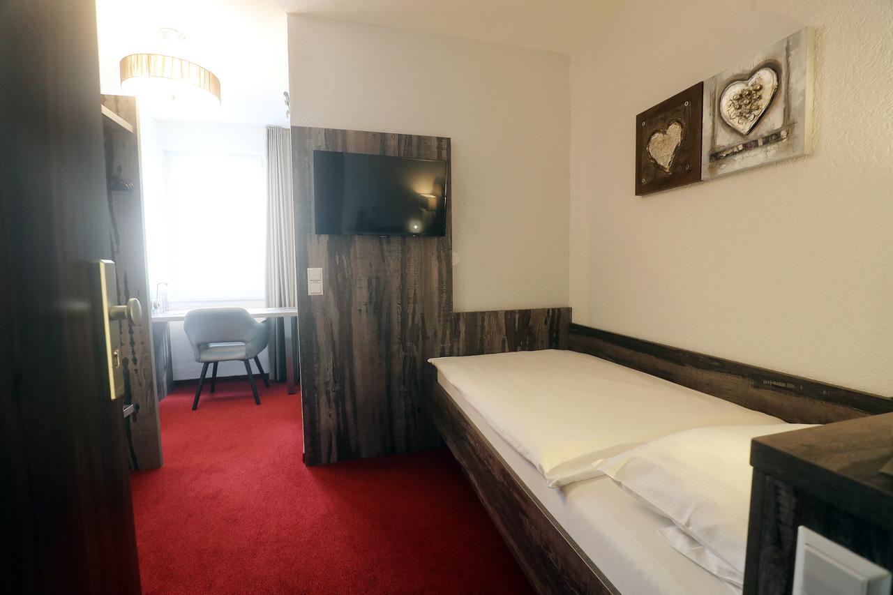 Stadthotel Miya Bad Mergentheim Exterior foto